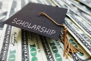 Apply for an International Scholarship for Non-Canadians
