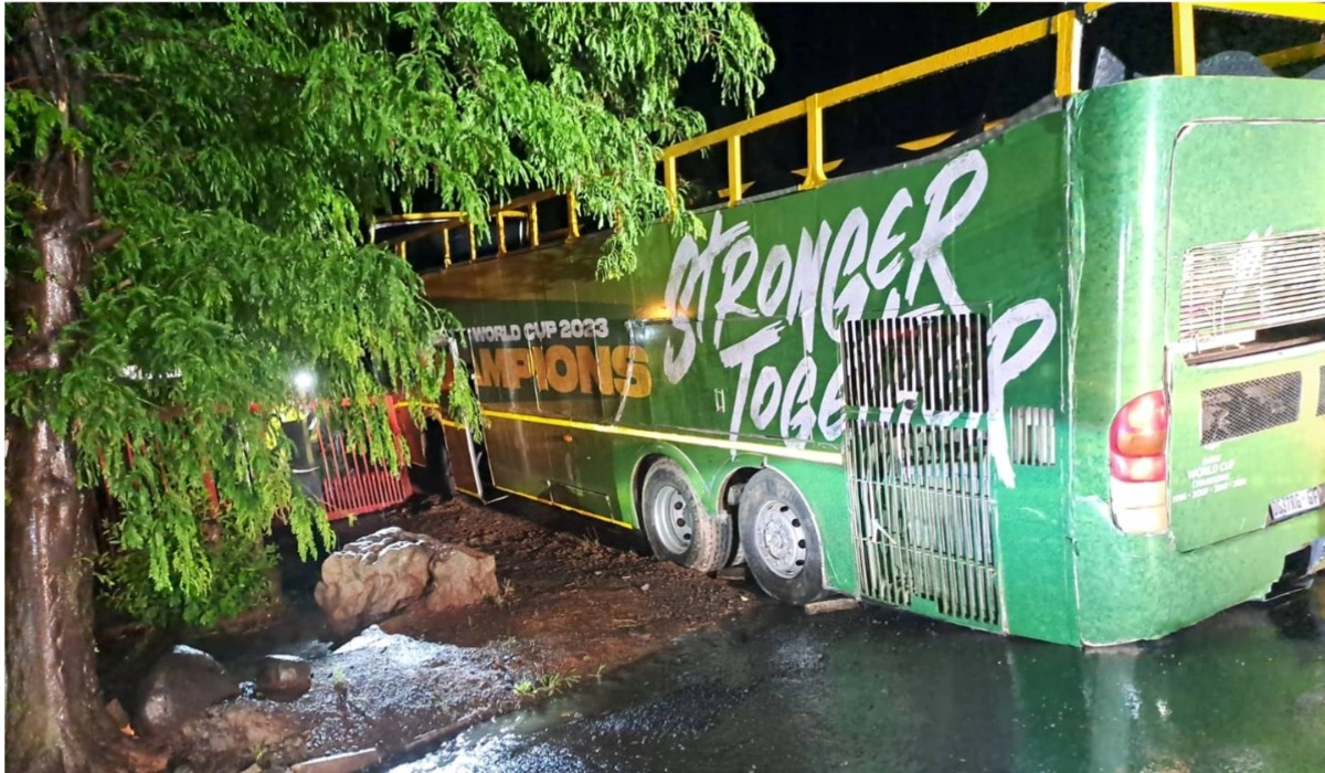 Springboks tour bus crashes