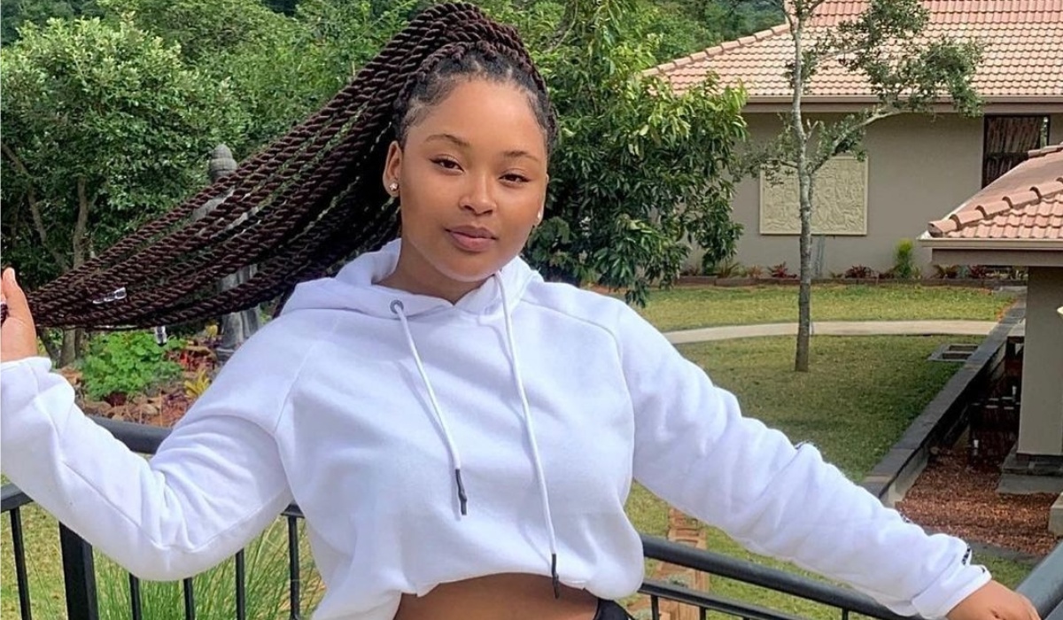 Video of Cyan Boujee Crying Over Her Sugar Daddy's Death Leaves Mzansi Speculating She's Mourning Mbongeni Ngema