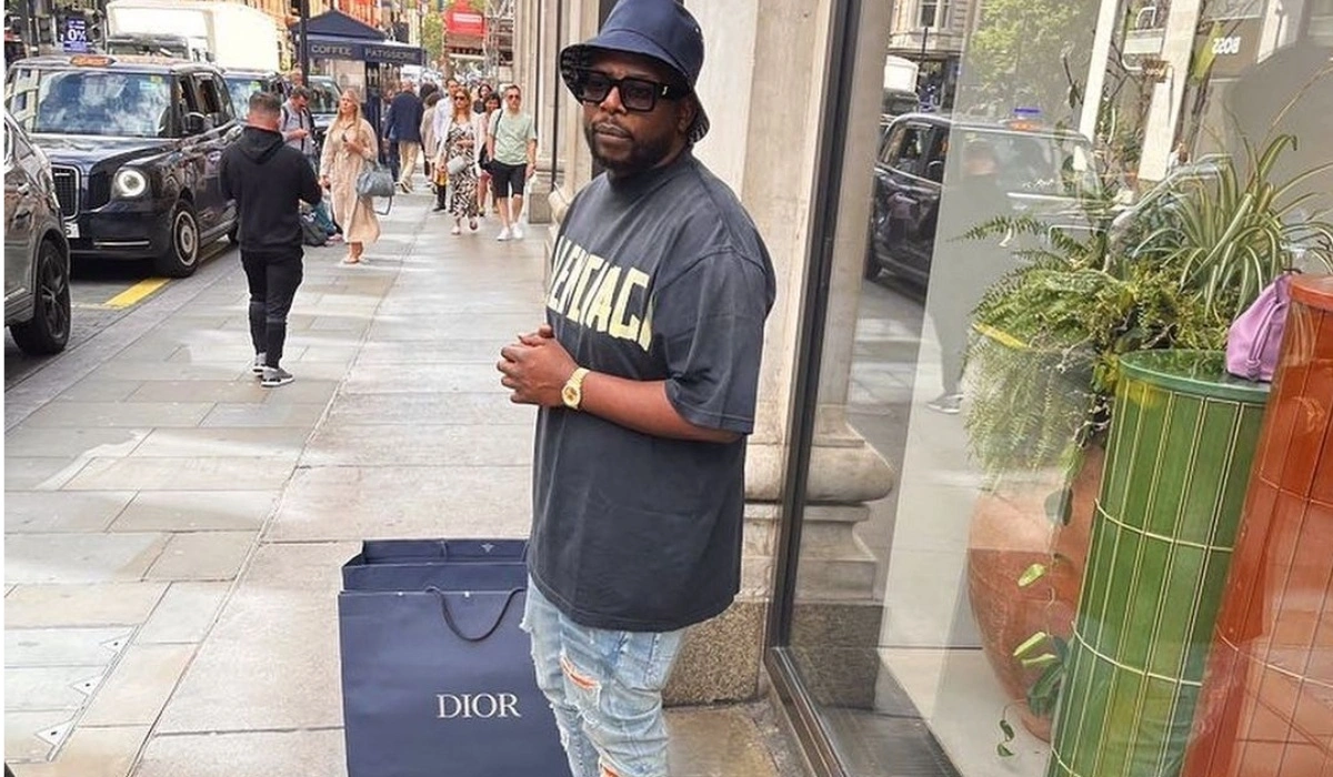 Dj Maphorisa's Old Pictures Leave Mzansi Drawing Parallels with Skomota